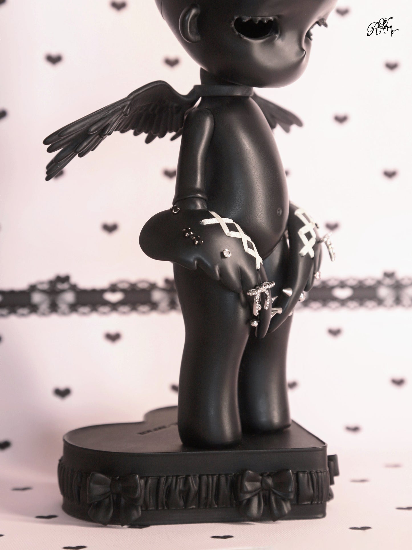 ʚɞ ⁺ "Cupid Paw Rest" Doll Stand Base