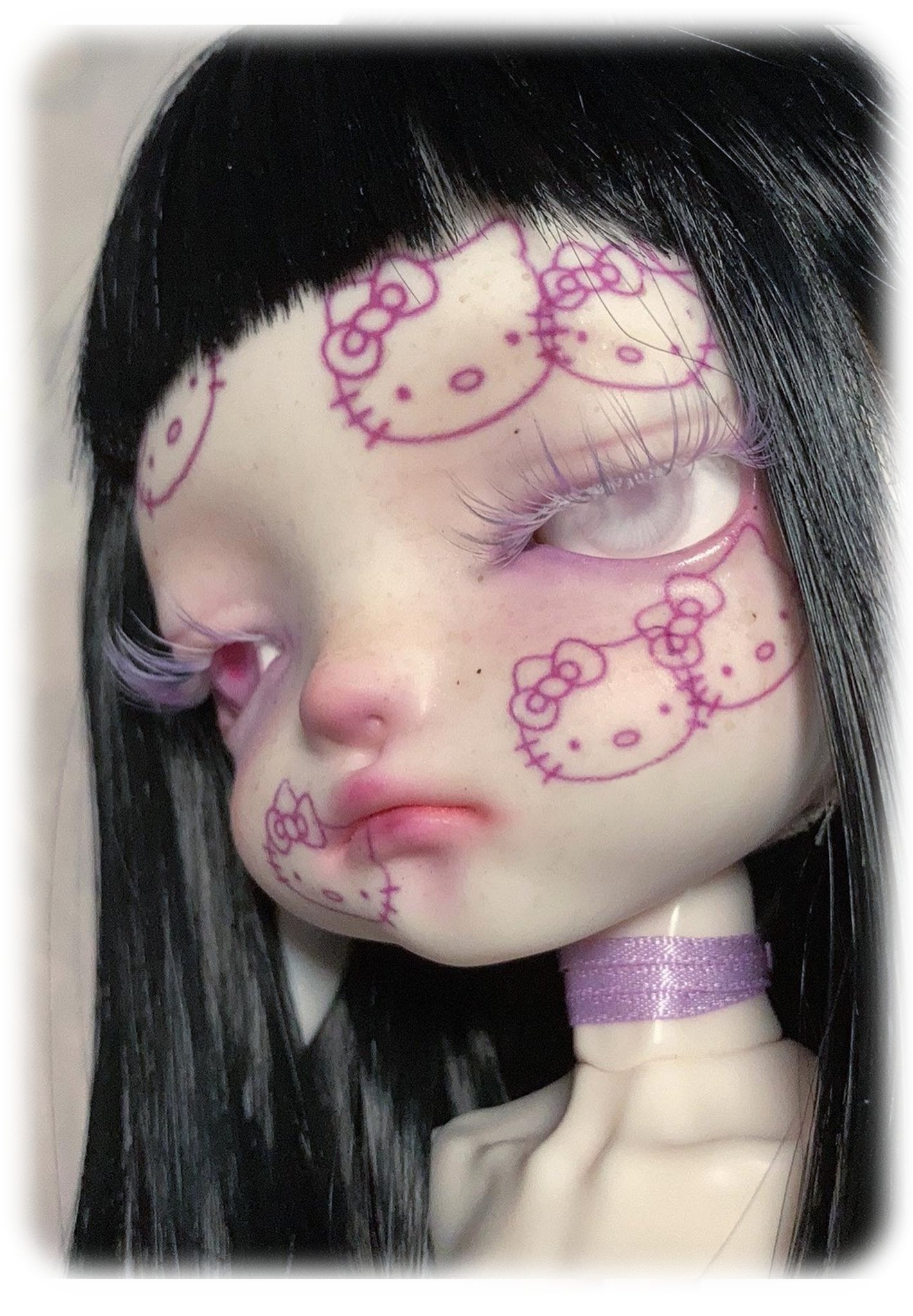 ʚɞ ⁺ Fullsets - Hello Kitty Chest Stand - Roe2me Dolly