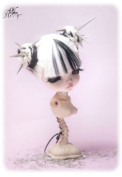 ʚɞ ⁺ Fullsets - Lulu Goth Chest Stand - Roe2me Dolly